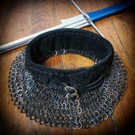 Mail gorget. 9mm flat rings round rivets. Black.
